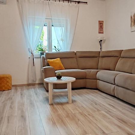 סנג' Apartment Nereo מראה חיצוני תמונה